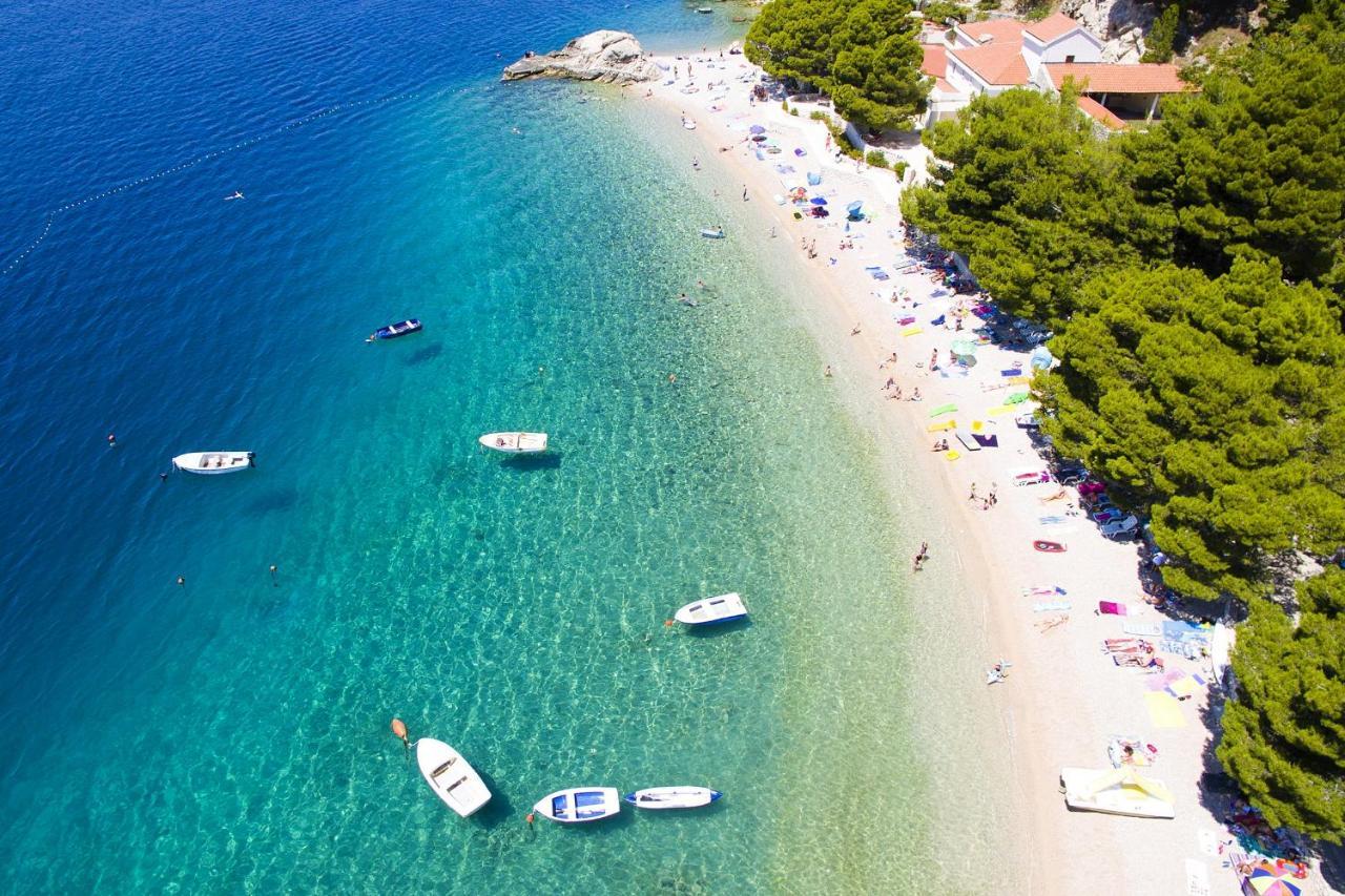 Apartments With A Parking Space Brela, Makarska - 16603 Kültér fotó