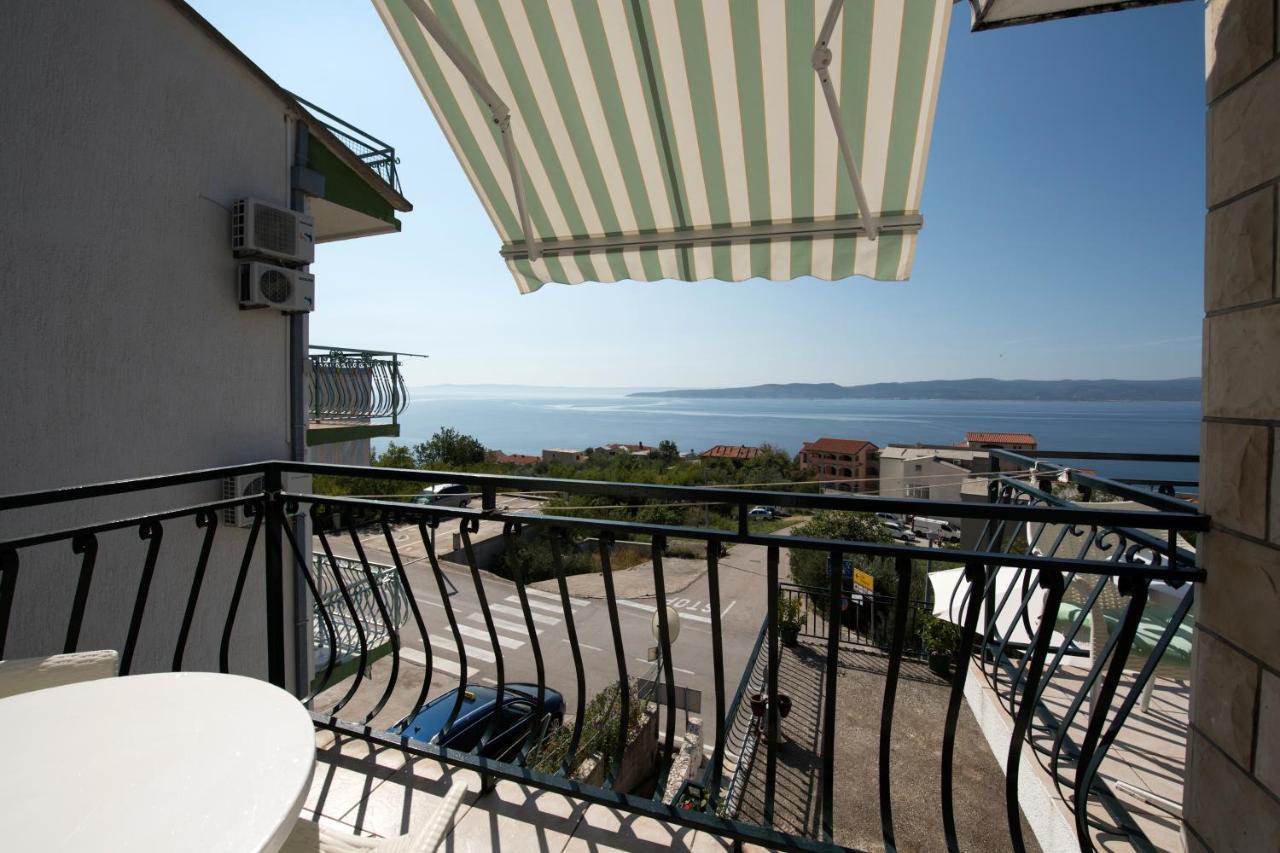 Apartments With A Parking Space Brela, Makarska - 16603 Kültér fotó