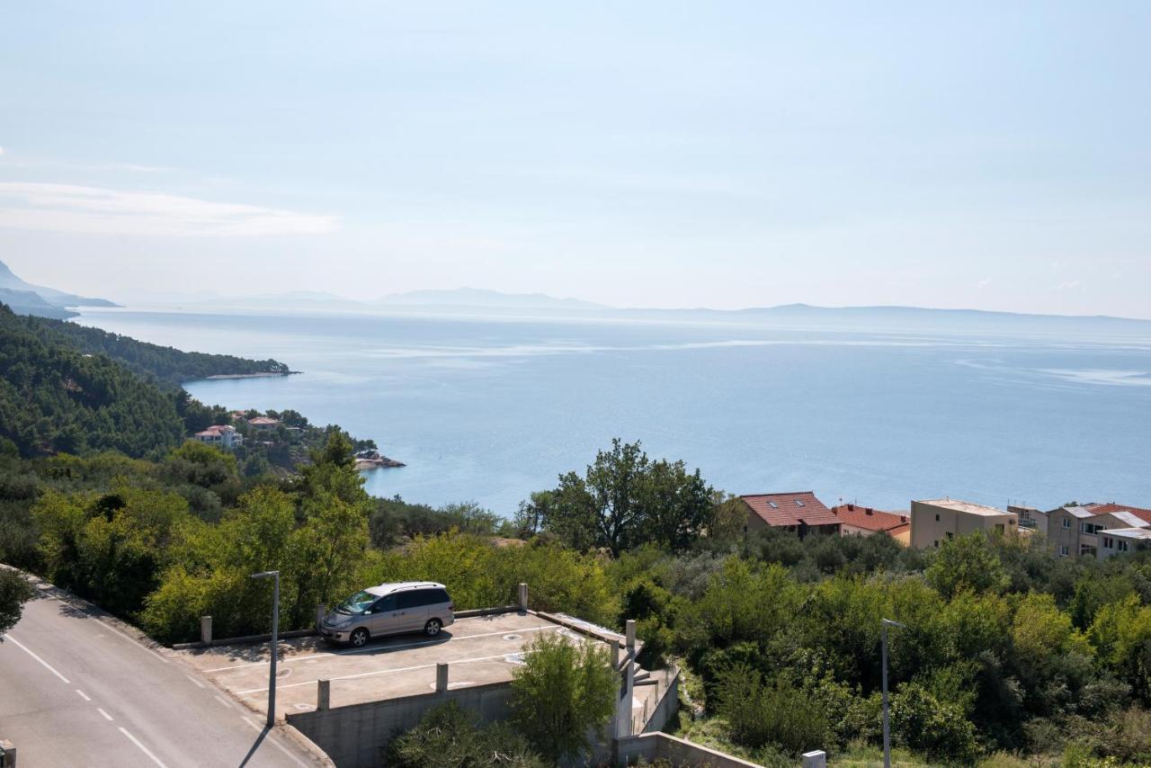 Apartments With A Parking Space Brela, Makarska - 16603 Kültér fotó